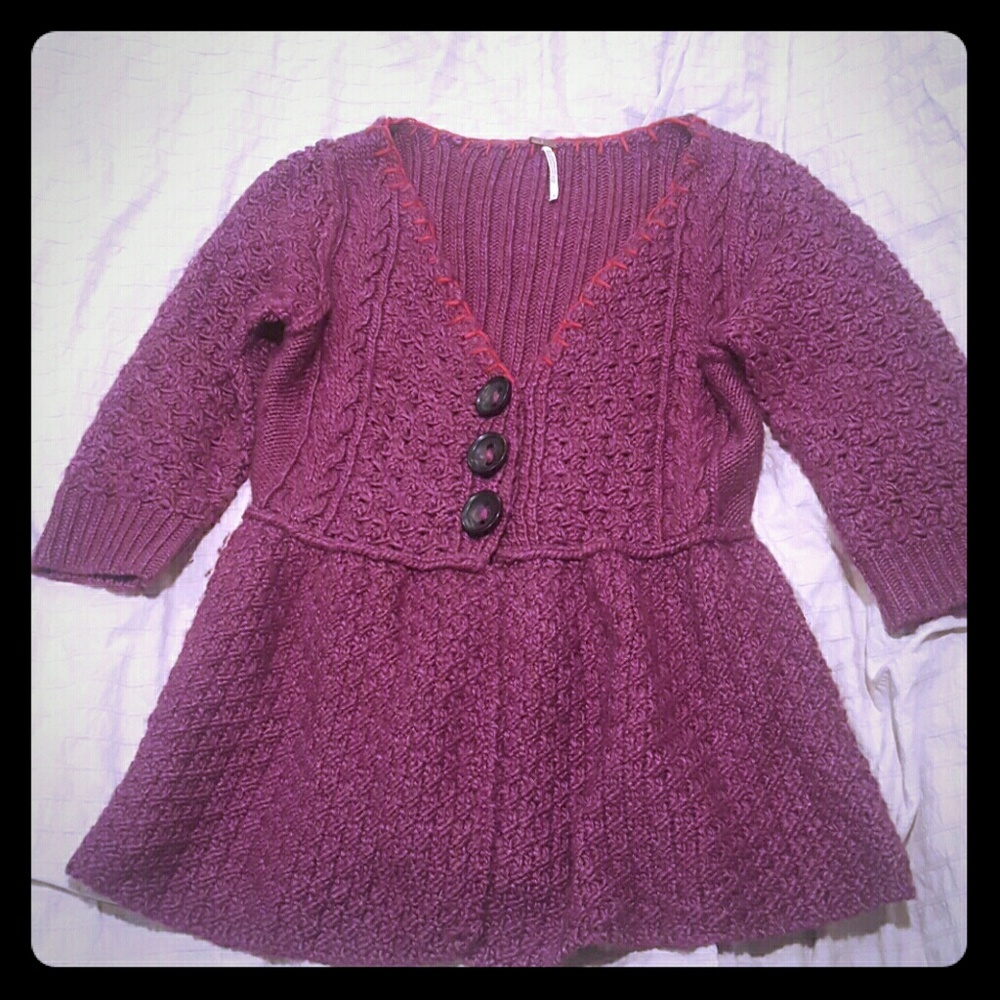 Knitted top - peplum style-purple